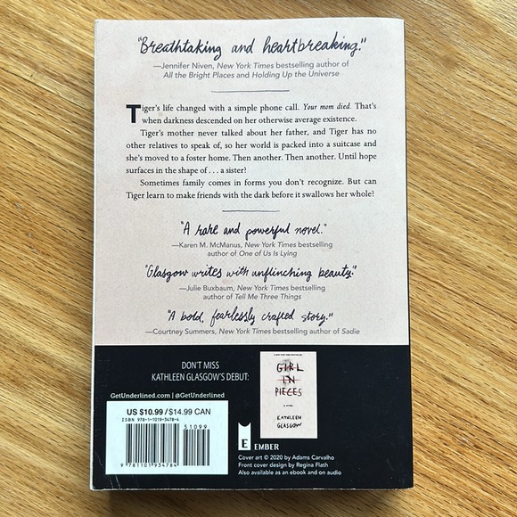 How to Make Friends with the Dark by Kathleen Glasgow - Picture 2 of 2